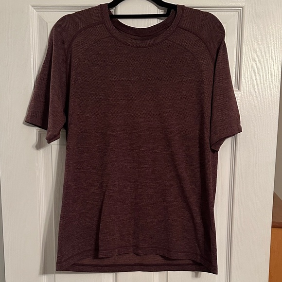 lululemon athletica Other - Lululemon Men's Metal Vent Short Sleeve Shirt